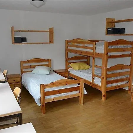 Schonried Sleeps 6 Wifi Apartment